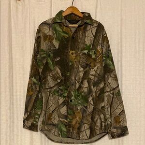 Realtree Green and Brown Lightweight Camouflage Shirt Jacket